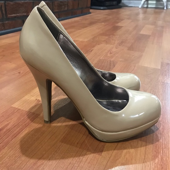 🤩LIKE NEW! Madden Girl | Nude Platform Heels 7.5 - Picture 9 of 9